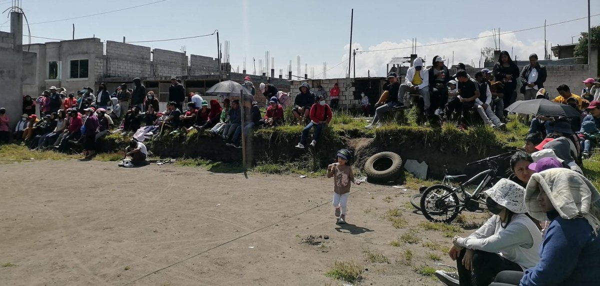 paulaizurieta's tweet photo. Hoy en Santa Elena, Conde 4, divino niño, músculos y rieles, campo alegre, juntos para grandes cambios en movilidad. Un trabajo conjunto con la comunidad. Con el apoyo @TransporteQuito @ObrasQuito
#IzurietaConcejalaSur
#PonteOn
@La6Ecuador
@PatoAlarcon2023 https://t.co/j1nCLFGEGM
