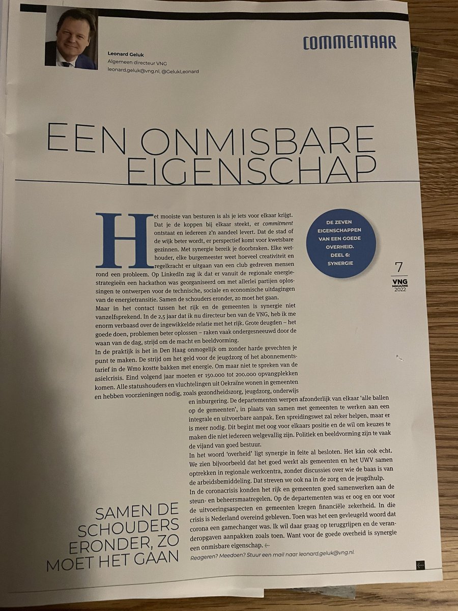 Zodra <a href="/vng_magazine/">VNG Magazine</a> binnenkomt blader ik naar het commentaar van <a href="/GelukLeonard/">Leonard Geluk</a>. Want die ‘columns’ zijn gewoon steengoed. Er hangen er zelfs een aantal aan de muur. Deze zou er bij kunnen, want wederom hartgrondig eens. #schouderaanschouder #regionalewerkcentra #UWV