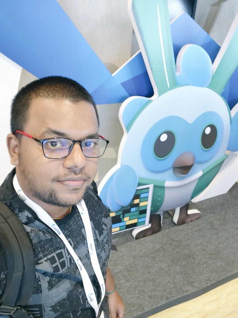 thulasirmn8's tweet photo. @flutterconfin With Dash awesome experience in flutter conference India thank you for all of the presenters and sponsors https://t.co/4elgBmOLSx