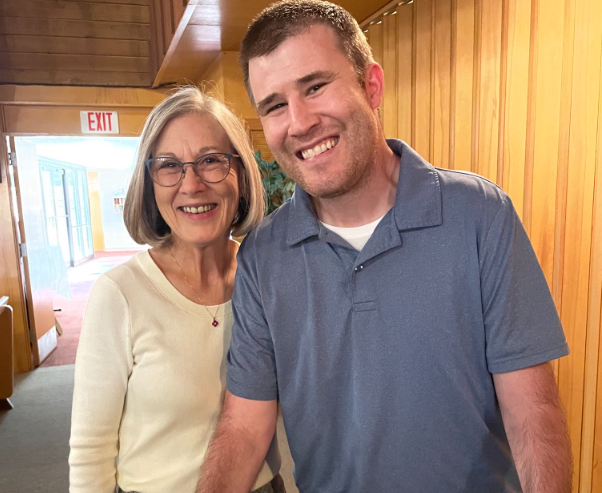 aVoice4ALS's tweet photo. Matt has his Masters in Ag.
Mitze is a retired nurse.
MAYO is his trial site.
Windebank &amp; Staff are his neuros.

They understand the science.
They ALL observed Matt regain function on #NurOwn. 
 
#BelieveThem 
Let them testify at an AdCom.

#NoAdComNoVoice 
#NurOwnWorks
@FDACBER https://t.co/TkJ42qlPTV