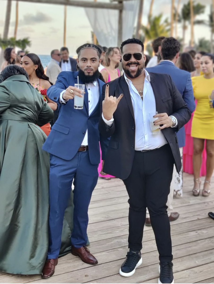 D.R. Vibes 🇩🇴🇩🇴