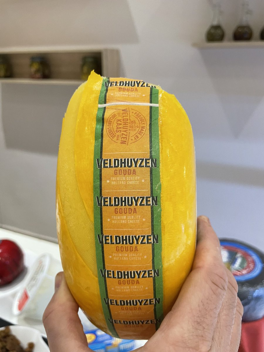 Waar een klein dorp groot in kan zijn. Op reis eet ik graag lokaal, maar een lekker stukje Veldhuyzen kaas tijdens een lunch in Marrakech uit ons eigen <a href="/gem_BR/">Bodegraven-Reeuwijk</a> <a href="/CheeseValley_NL/">CheeseValley</a> kan ik natuurlijk niet afslaan… Trots! #MAAZ #Kaas #Bodegraven #Marokko