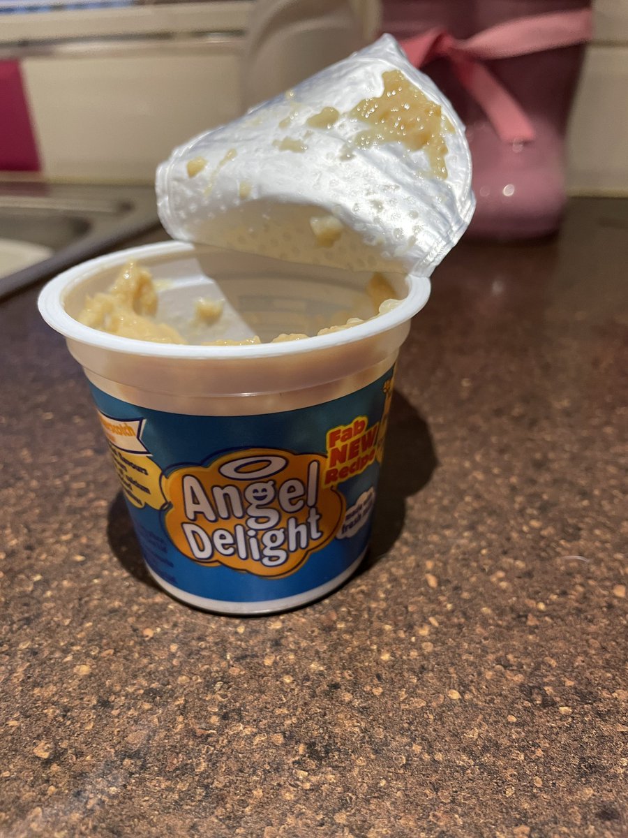 I feel robbed only half in the angel delight pots what is going on <a href="/angeldelight/">angeldelight</a> @premierfoodsgroupltd #angeldelight #premierfoodsltd
