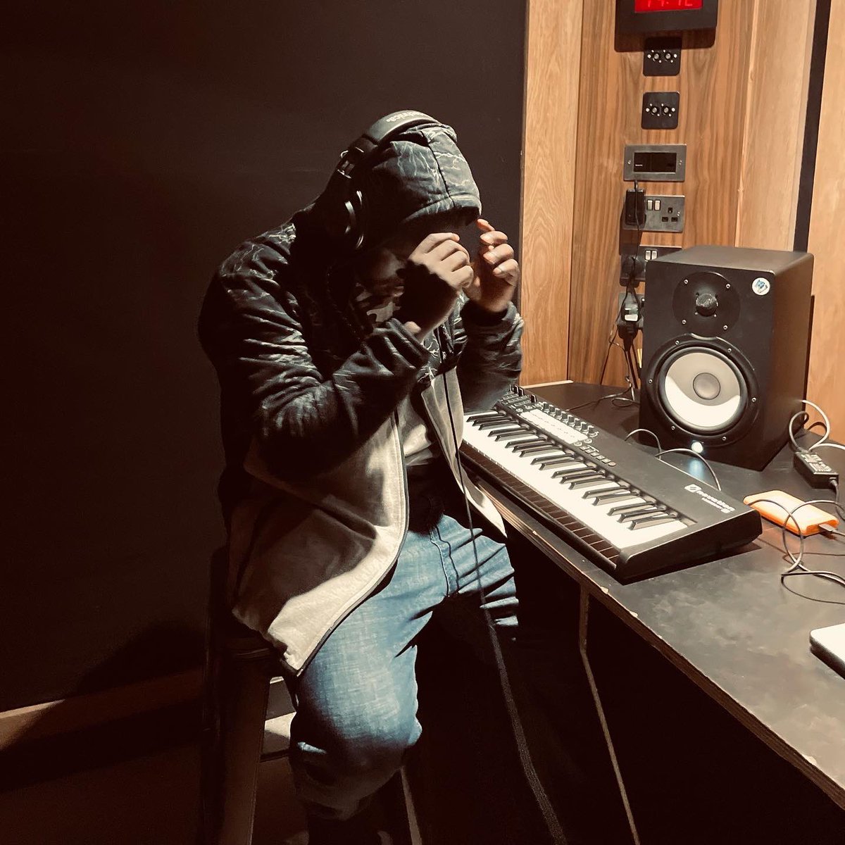 Rain ☔️ Fall Girl