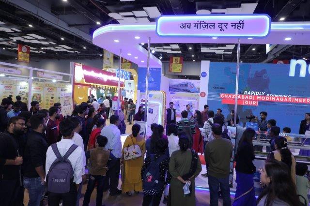 officialncrtc's tweet photo. Today, India International Trade Fair 2022 being held in New Delhi was opened for public. #NCRTC exhibition booth, designed around theme of commuter-centricity, attracted large number of visitors throughout the day #IITF2022 @ADB_HQ @NDB_int @AIIB_Official @MoHUA_India @ut_MoHUA https://t.co/rvjjFV7vmY