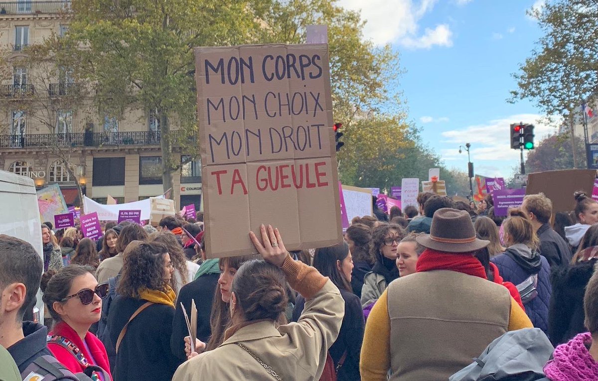L_insoumission's tweet photo. 🔴 Une foule impressionnante a déferlé dans Paris et dans tout le pays cet après-midi lors de la manifestation contre les violences sexistes et sexuelles. #VSS 

Le collectif #NousToutes demande 2 milliards d’euros pour y mettre fin. https://t.co/ObkyNz8Tws