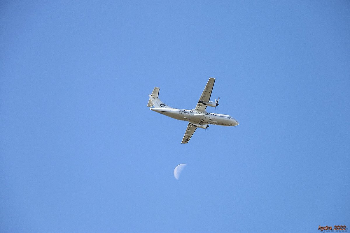 hydra_66's tweet photo. faire la prévision météo avec la Lune, est-ce bien sérieux? #MeteoFrance 😊
🌗🛩️ #CielDu66
https://t.co/9GWWAdiBxD https://t.co/GHCOqOC3Xn