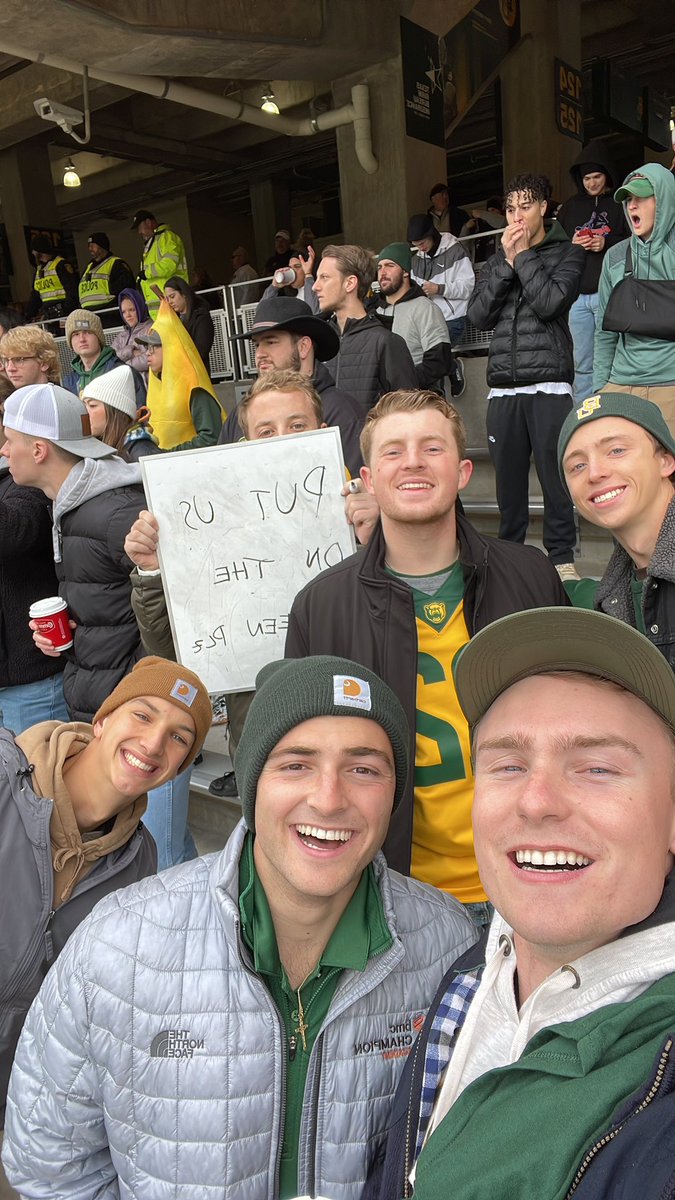 CollinBasss's tweet photo. LETS GO BEARS #sicem https://t.co/xf8i7feaKW