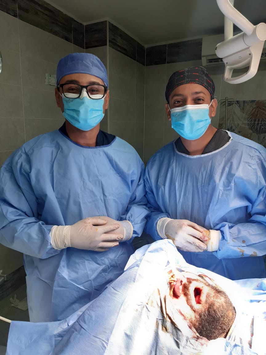 MachineMGM's tweet image. يوم الخميس شغال class5🔥😍
يوم الجمعة شغالين maxillectomy مع اخويا 
❤️❤️ @khello96 
ربنا يزيدنا من علمه ويكرمنا بفضله 🤲🏻❤️