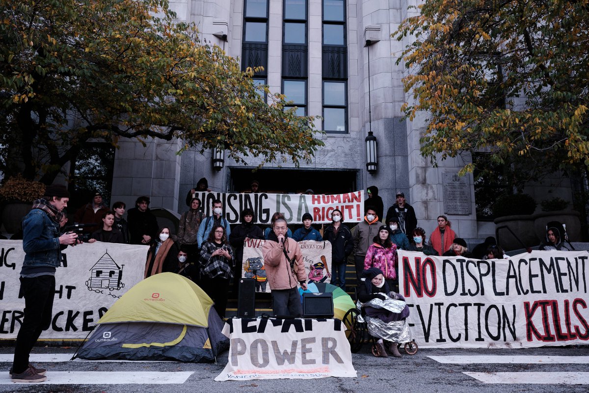 YVRTenantsUnion's tweet photo. Last week, VTU members gathered with other Stop The Sweeps coalition groups to support Hastings Tent City residents in their demands for the new city government. Our members are proud to stand in solidarity with unhoused and underhoused tenants tenants here, and everywhere https://t.co/4ITY0kpz3t