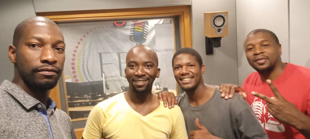 SpeechUmlangeni's tweet photo. ☼,,, at EBIS 2 FM earlier today with @mseto268, @VintageDEEP1 and the host Cel'so 📻
#HouseSession #EBIS2FM #HouseIsMyReligion #WeLoveHouseMusic #WeLoveRadio #HouseSermon #TiniTwitter https://t.co/Ron2kYulUL