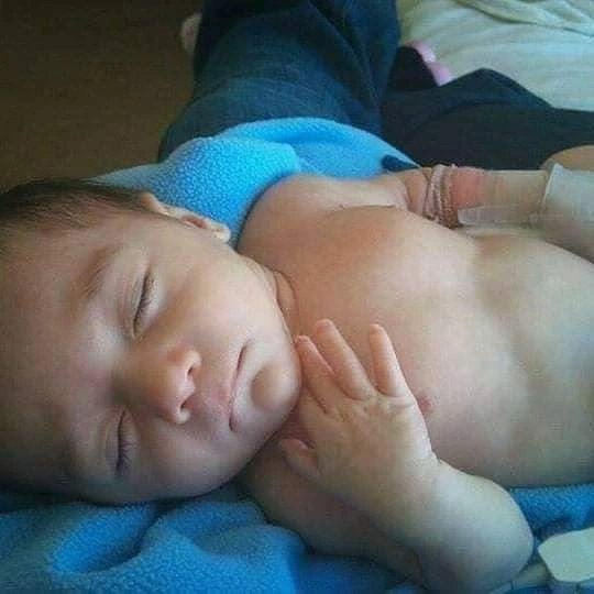 As a preemie, he was sneezed on and my son nearly died of RSV. That line across his chest is him struggling to breathe. How is wearing a mask more uncomfortable than the knowledge that you could, quite literally, kill a child?
#BringBackMasks

<a href="/DFisman/">David Fisman</a> 
<a href="/NaheedD/">Naheed Dosani</a> 
<a href="/fordnation/">Doug Ford</a>