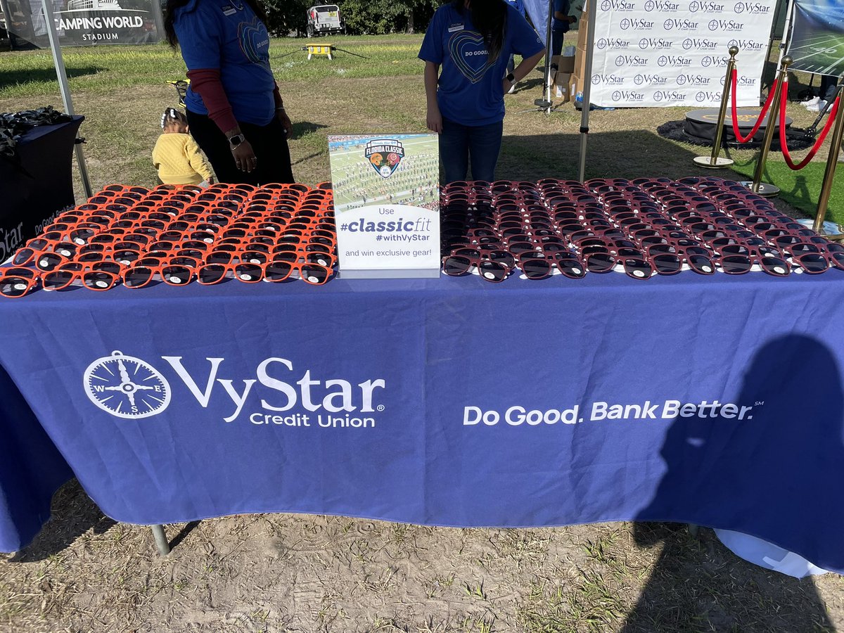 lissa_austin's tweet photo. Fantastic time #WithVyStar #ClassicFit @CWStadium and @OfficialVyStar at the Florida Classic! https://t.co/WKBgYQd7K1