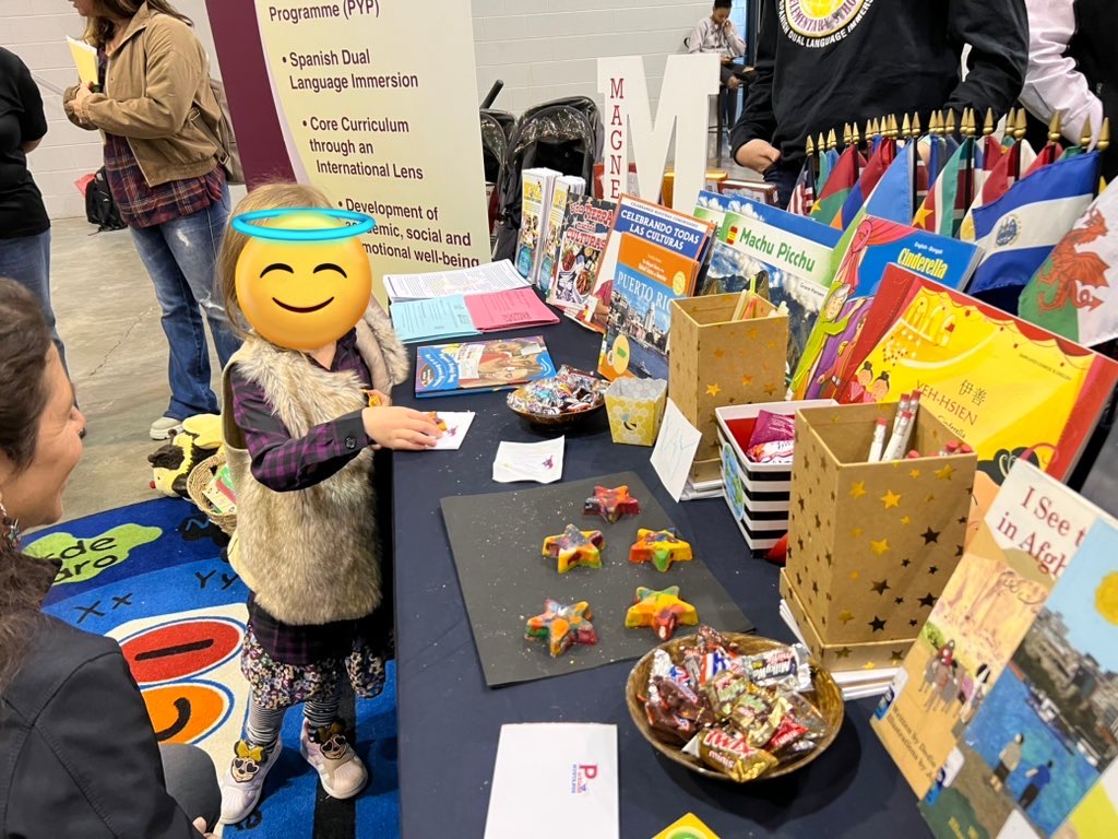 SpeasGlobal's tweet photo. Thinking about school for your child next year? Come see us at the @wsfcs #SchoolShowcase TODAY from 10-2. Start your #IBJourney as an #IBSpeasBee! New KG &amp; G1 Ss can choose an English-only class or a Spanish Immersion class. #WSFCSWorthTheChoice https://t.co/xIuEQPs1xZ https://t.co/5VsdpBMTjQ