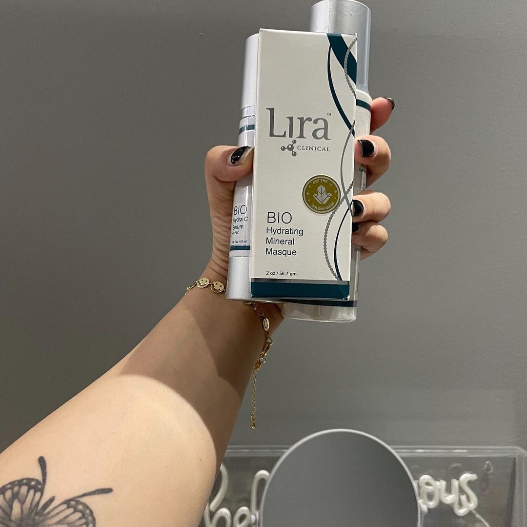 LiraClinical's tweet photo. Is it your time to host this year's Thanksgiving dinner? 🫠 Don’t let the stress show in your skin. Let our BIO Hydrating Mineral Masque give you the ultimate calm. It’ll be our little secret. 😉 📸:@thechicagoesty
https://t.co/Hpr4f6MAjK
#liraclinical #bebrightbebeautiful https://t.co/mPW7K2WqaV