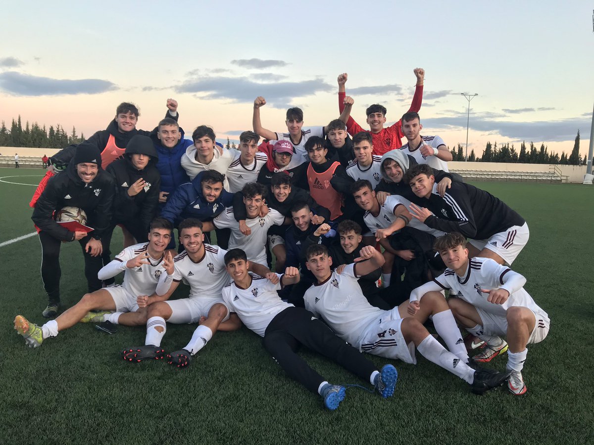 #JuvenilDH ➕3

Magnífico triunfo en casa de nuestro equipo 🆚 <a href="/cdroda/">CD Roda</a> (3-0)

✌🏻 triunfos seguidos 

🤚🏻 goles a favor 

0️⃣ en contra 🔒

🔥🔥🔥🔥🔥🔥🔥🔥🔥

#AúpaAlba