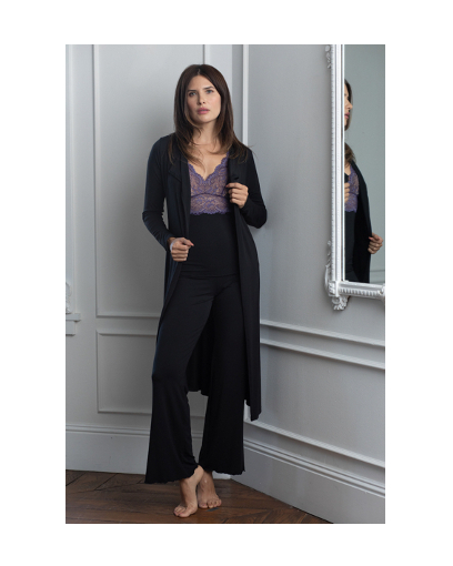showroom1122's tweet photo. Everyone's new go-to set! Shop our Home Apparel collections to be luxurious yet relaxed.
.
.
.
#robe #loungerobe #morninggown #kimono #softrobe #wellness #comfort #sustainable #homewear #athome #toloungein #loveloungewear #loungewear https://t.co/cxQMq0axZl