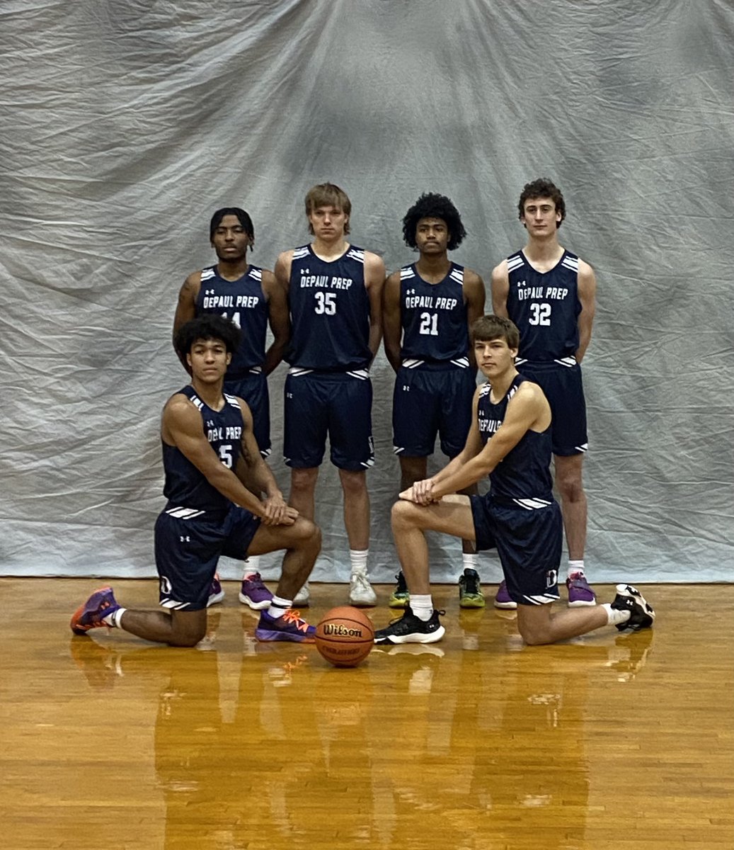 d219packman's tweet photo. Love our @DePaulPrepMBB seniors. https://t.co/X7XSYczCHi