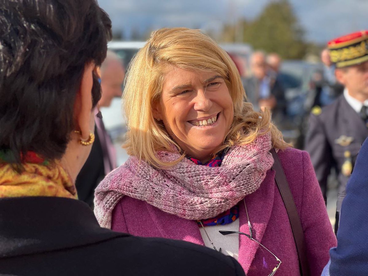 FaureDominique's tweet photo. #TdFR | Avec @MFesneau en Côte-d’Or à l’occasion de l’AG des @Maires_Ruraux 🌳
Dans un département à forte composante agricole, nous avons pu rappeler à quel point les enjeux de l’agriculture et des ruralités étaient liés 🚜
Écoute, pédagogie et co-construction sont les clés. https://t.co/9clgUCFlqE