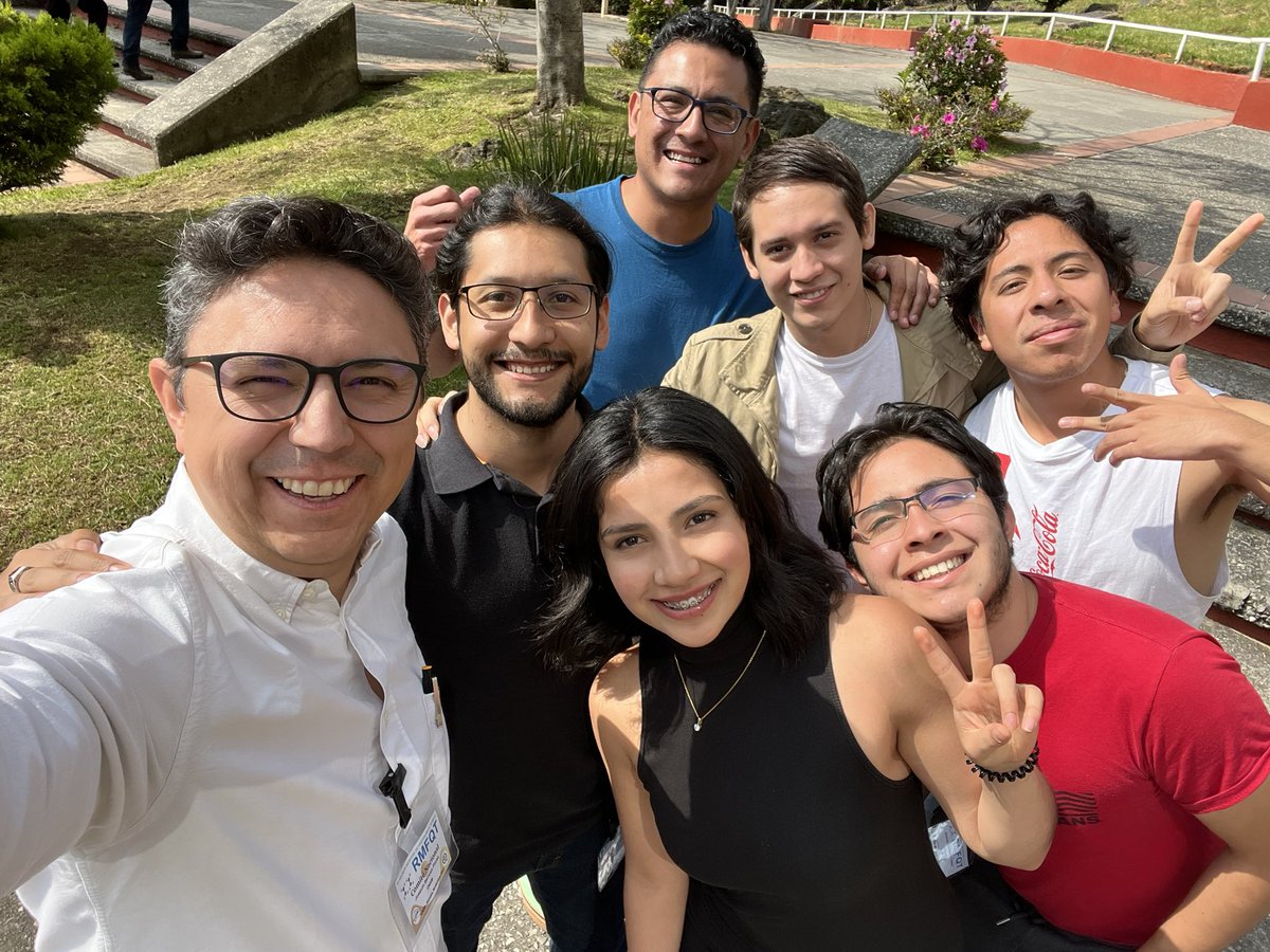 I’m super proud of my team! Thanks for your enthusiasm, I’d be be nowhere without you all! 
Gracias ¡Totales!
<a href="/GustavMondragon/">Gustavo Mondragón</a> @sam_martz90 <a href="/TioPelon/">Miguel Porras</a> <a href="/EmanuelContC/">Emanuel Contreras</a> <a href="/LeoLugo35717479/">Leo Lugo</a> 

#CompChem #CompChemMX #XXRMFQT #ProfLife