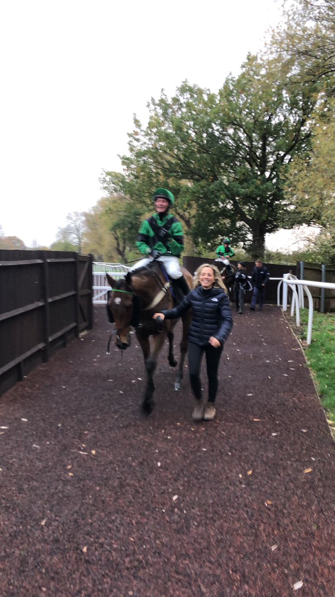 Robbie Llewellyn Racing tweet media