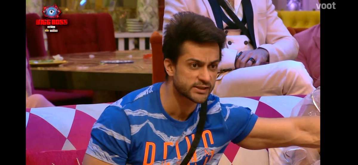 OMG #ShalinBhanot𓃵 
Man you got all my respect after ths 
He asked literally to #SalmanKhan𓃵 
Who is #TinaDatta𓃵 to judge 
#ArchanaGautamm ne #ShivThakare𓃵 se mafi mangi 
#ShalinBhanot𓃵 se mafi kisne mangi 
#BiggBoss16 
And as expected #SalmanKhan𓃵 did a great job of lawyer