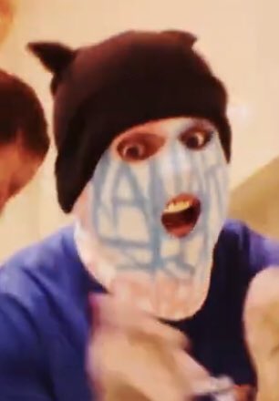 Waltflez's tweet photo. DAWG WHY DID XANAKIN NEED TO WEAR A BEANIE https://t.co/d6FjwKAatj