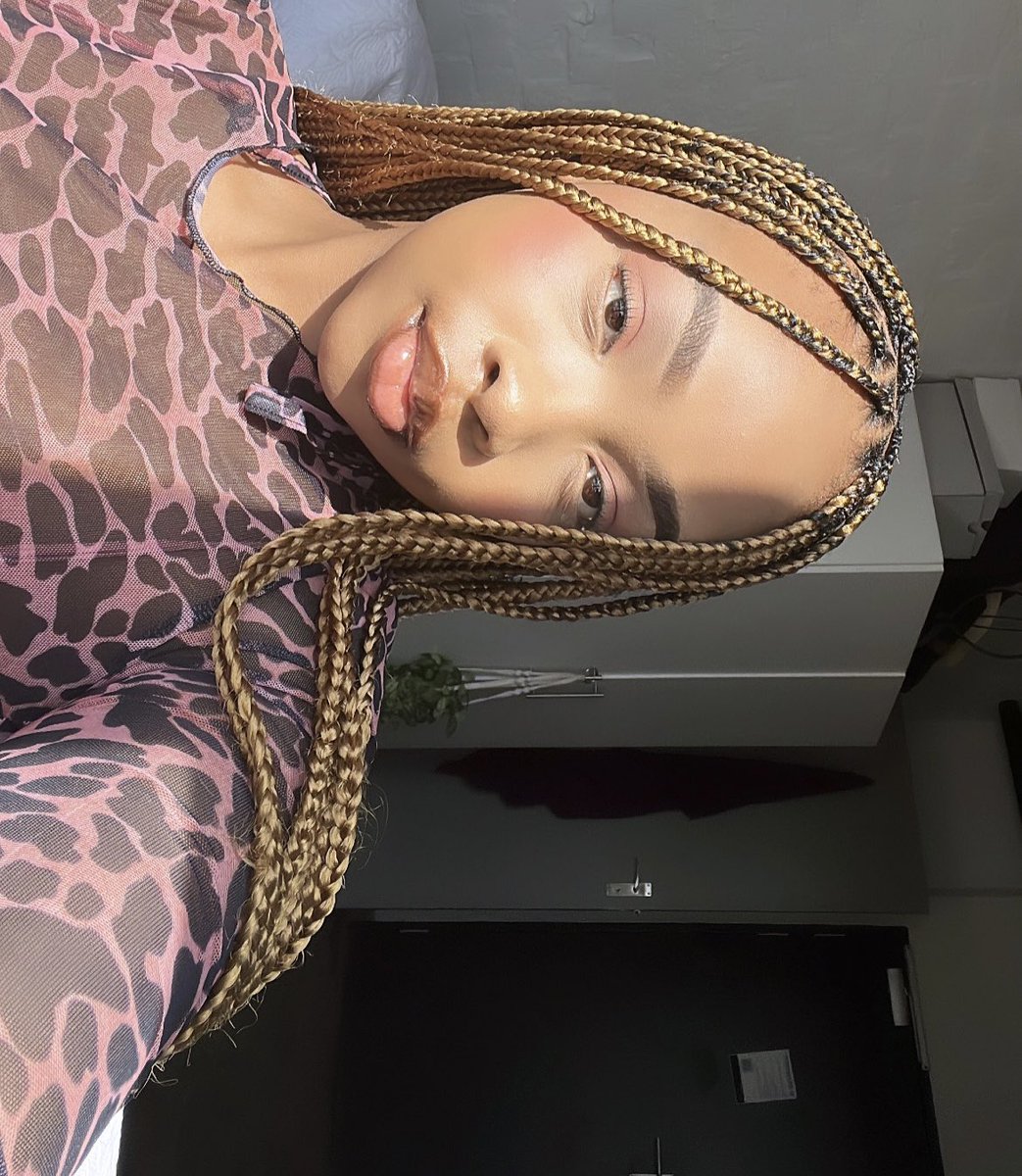 TumiModipa's tweet photo. face. https://t.co/JJVmyNKnXi