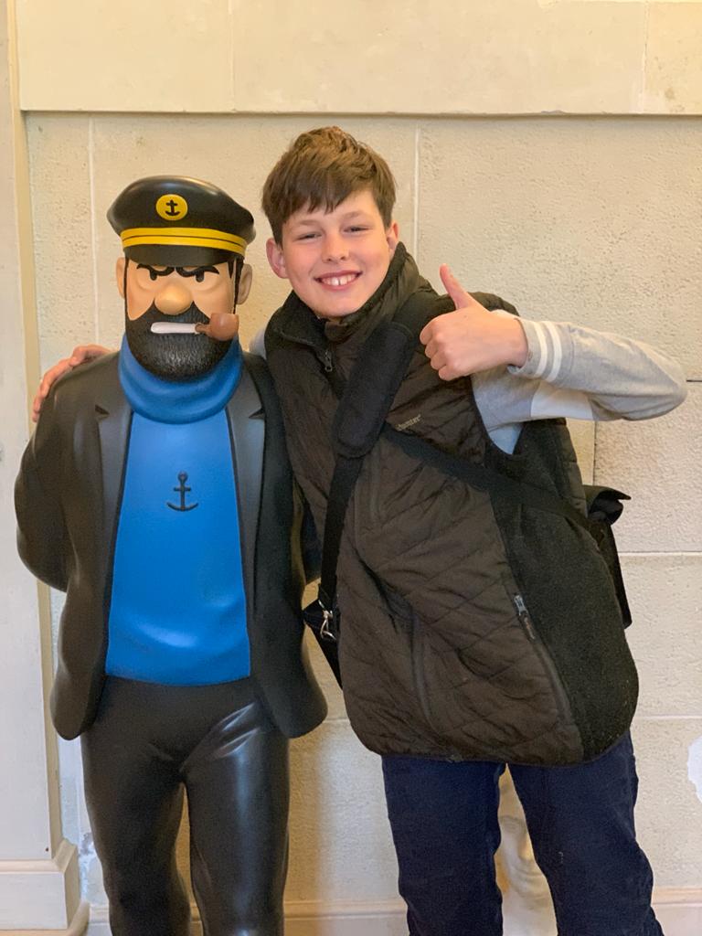 🥳 Aujourd'hui, le Prince Gaston fête ses 13 ans. Le Comte et la Comtesse de Paris lui souhaitent le plus bel anniversaire.

👑 Les portraits du Dauphin ont été réalisés au <a href="/Chateaucheverny/">Château de Cheverny</a>. Avant de rencontrer le capitaine Haddock, il a posé devant un portrait de son homonyme.