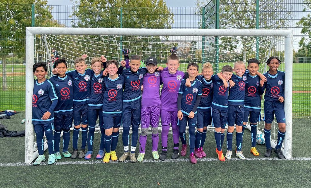 🏆 Southern Counties Cup

<a href="/SuttonSchoolsFA/">Sutton Schools FA</a> 5️⃣
<a href="/BDSFA1/">BDSFA</a> 4️⃣

Goals: Josh R (<a href="/WoodFieldGLT/">Wood Field</a>), Leyton (<a href="/BrookfieldSM3/">Brookfield Primary</a>), Jacob 2 (St Cecilia’s) &amp; Albert (<a href="/cheamparkfarm/">Cheam Park Farm</a>)

Extra time was needed to separate the teams, in a truly great game of district football. 👏

gpsfa.com/southern-count…