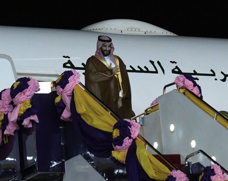 Skyboyz15's tweet image. นายกรัฐมนตรี ส่งเสด็จเจ้าชายมุฮัมมัด บิน ซัลมาน บิน อับดุลอะซีซ อาล ซะอูด มกุฎราชกุมาร และนายกรัฐมนตรีแห่งราชอาณาจักรซาอุดีอาระเบีย ณ ท่าอากาศยานทหาร 2 กองบิน 6 (บน.6) ดอนเมือง กรุงเทพฯ 🇹🇭💜🇸🇦
#เอเปค2565 #APEC2022 #APEC2022THAILAND #Saudi #SaudiArabia #ซาอุดีอาระเบีย