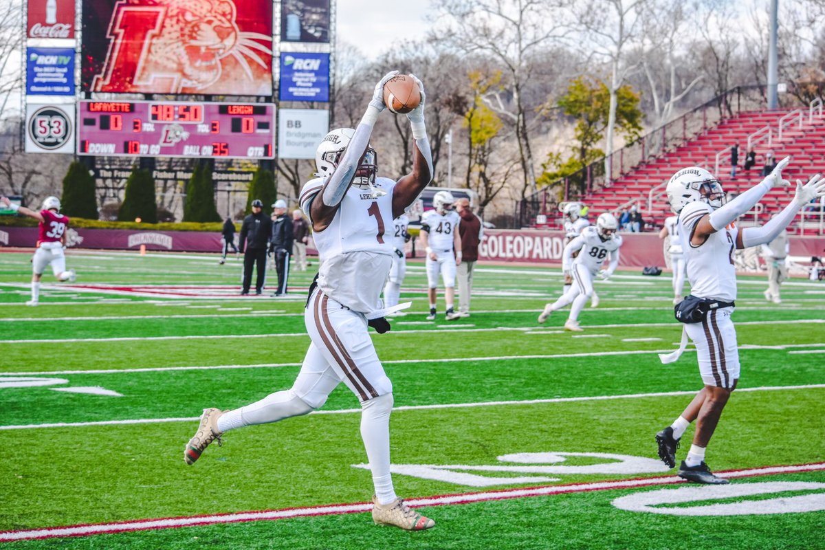 LehighFootball's tweet photo. 🔜 #Rivalry158 👀
Watch: @ESPNPlus - https://t.co/PUUCCIWxLF
#GoLehigh #BeatLafayette https://t.co/tfXaHHOtDi