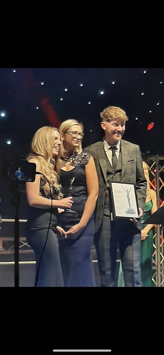 actionlees's tweet photo. @MapplewellSch @MilefieldP Was a pleasure to present them with this award 👏👏👏 https://t.co/xGK2lkEMBP