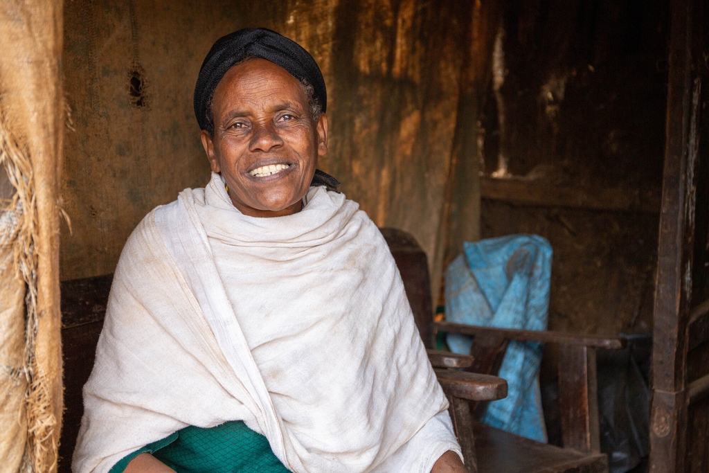 UK Coffee Week (@ukcoffeeweek) on Twitter photo Did you know 1 in 5 people don't have access to a decent toilet? #WorldToiletDay 🚽
During <a href="/projectwaterf/">Project Waterfall</a>'s project in Jabi Tehnan, Ayelu (pictured) was taught how to build a proper toilet for her & her family to use.
Access to sanitation & hygiene transforms lives 💛 Did you know 1 in 5 people don't have access to a decent toilet? #WorldToiletDay 🚽
During <a href="/projectwaterf/">Project Waterfall</a>'s project in Jabi Tehnan, Ayelu (pictured) was taught how to build a proper toilet for her & her family to use.
Access to sanitation & hygiene transforms lives 💛