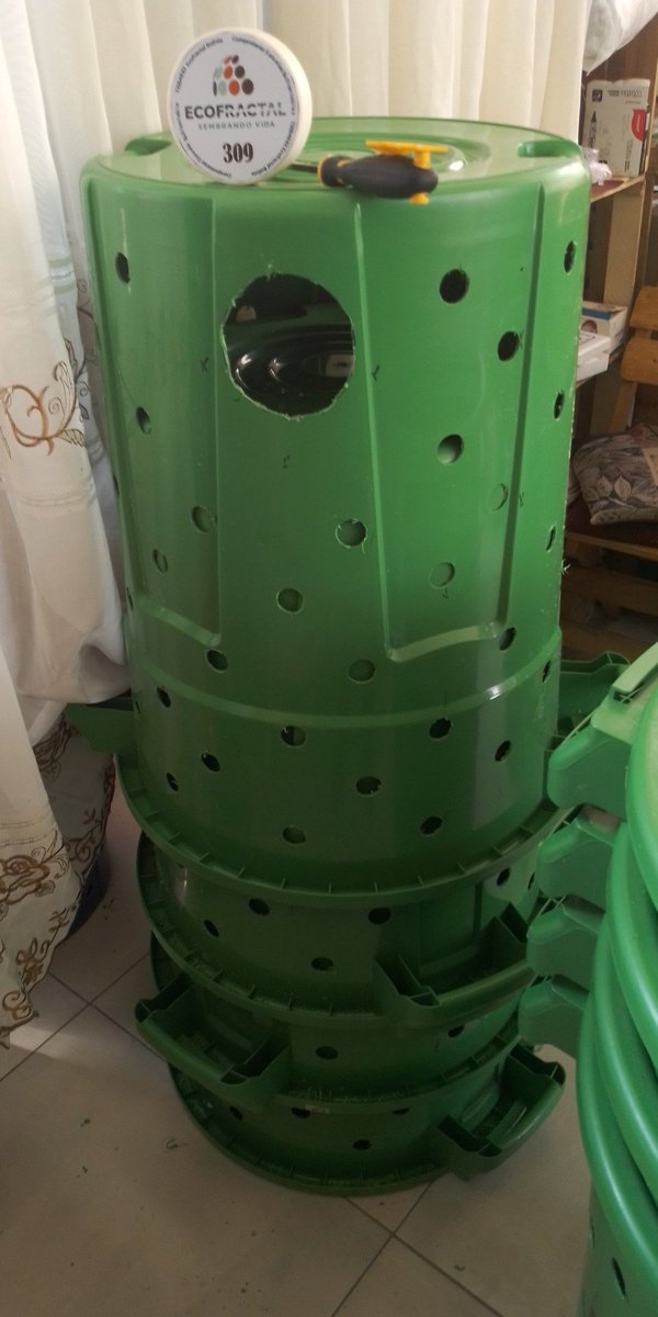 merguzf's tweet image. Salen las últimas COMPOSTERAS del año ... Quien dijo quiero

#compostera #COP27