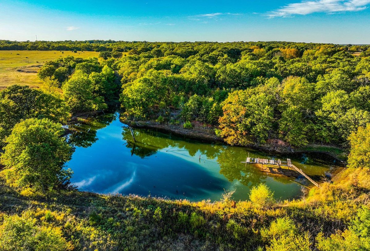 WendyRae_'s tweet photo. Looking to make a smart investment in OK? This 315.9ac+/- is right off I-35, just 5 minutes from the adventure tourism capital of OK (Arbuckle Mountains/Turner Falls region) and is in an Opportunity Zone! Whoโs taking advantage?
#okrealestate #OpportunityZones #oklahomarealtor https://t.co/YC9FGZc0xI