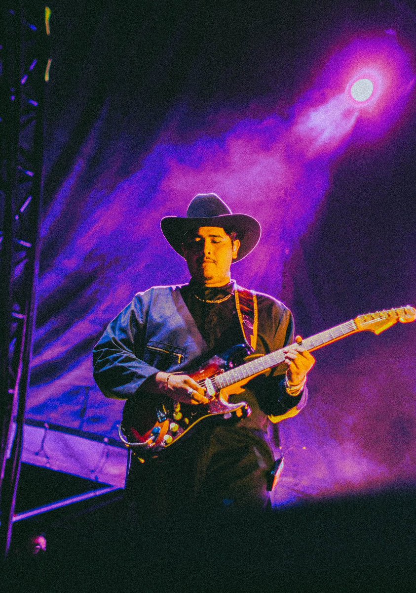 ELR - Escena Latinoamérica Radio by Match (@elrbymatch) on Twitter photo Anoche Cuco durante su presentación en el <a href="/CoronaCapital/">Corona Capital</a> #MiCoronaCapital
📷👉🏼<a href="/pantone7548c/">m ✶ j</a> Anoche Cuco durante su presentación en el <a href="/CoronaCapital/">Corona Capital</a> #MiCoronaCapital
📷👉🏼<a href="/pantone7548c/">m ✶ j</a>