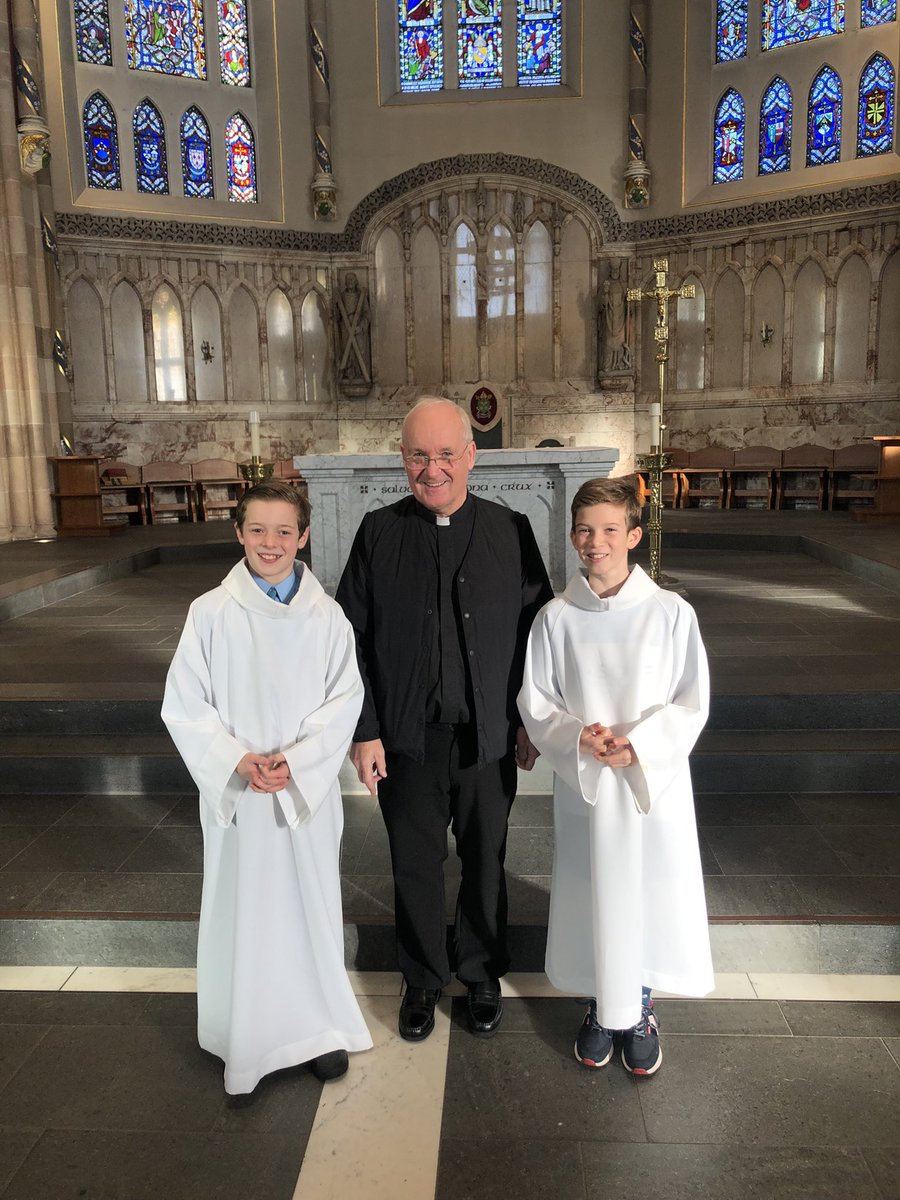 stfrancisoa's tweet photo. 🙏 Glasgow Catholic Schools Football Association Mass

☺️We are so proud of our footballers for their participation this morning in the Cathedral. 

🌟 Well done to our two Altar servers who did a great job supporting Fr Liam.

👏Thank you to all our families for attending. https://t.co/Ub97QivK44