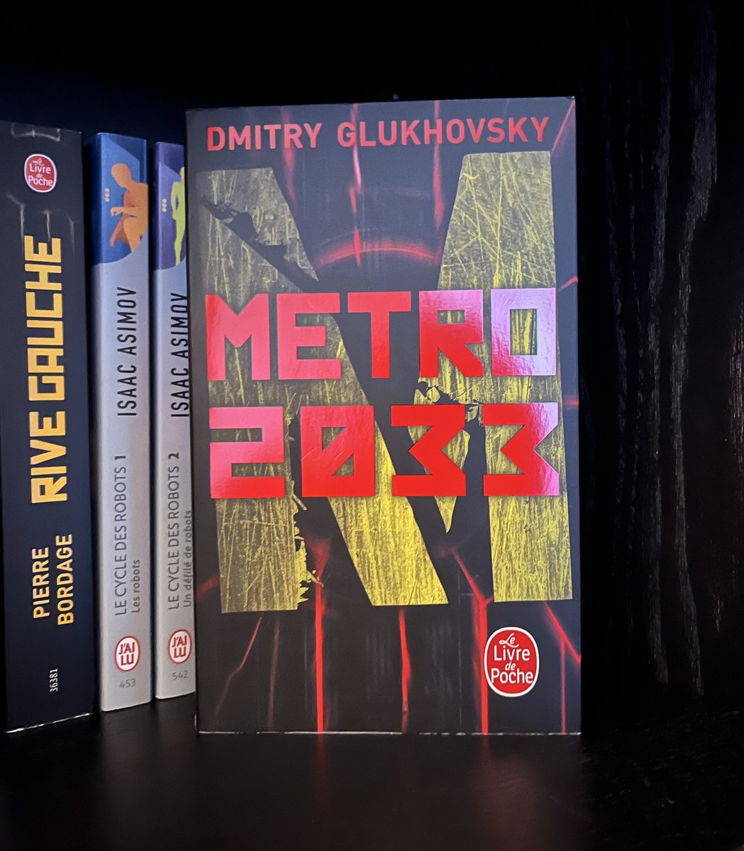 StCloud_MDL's tweet photo. - THREAD lecture -

Metro 2033 est un roman de Dmitry Glukhovsky présentant un univers post-apocalyptique. Il s'agit du premier tome d'une trilogie avec Metro 2034 puis Metro 2035.

Edité par @livredepoche et @Latalante.

[1/5] 

#lecture #ConseilLecture #Metro2033 #RomanSF https://t.co/F2VwWdczaF