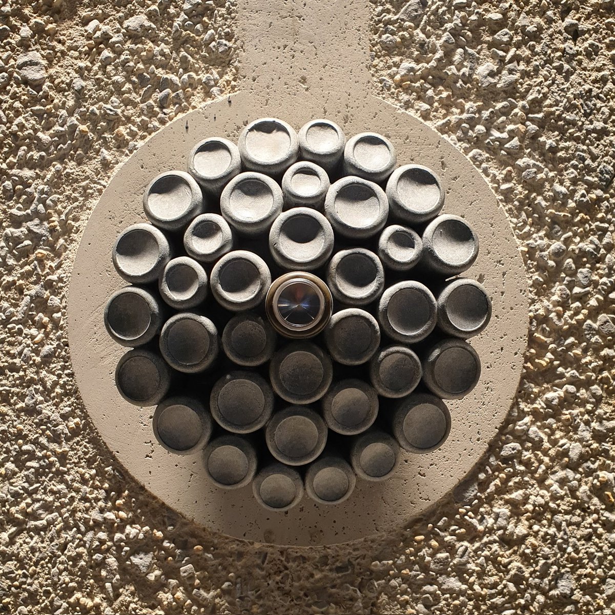 GeraldM64883070's tweet image. Thomas Heatherwick sculpturally framed lift buttons at Coal Drops Yard, N1C.  Can you better these? #architecturephotography #heatherwickstudio @CoalDropsYard #N1C #granarysquare #liftbuttons #elevatorbuttons #kingscross