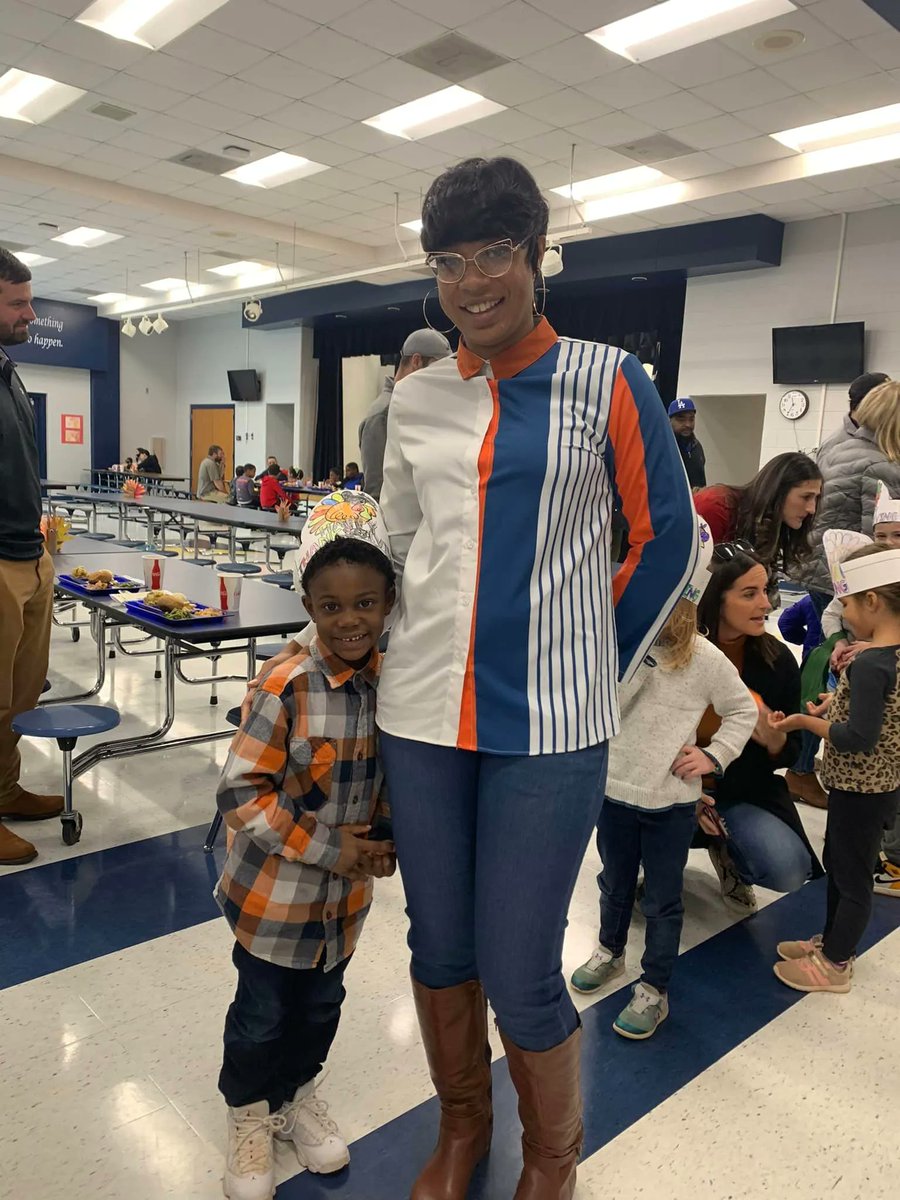 SummitDriveES's tweet photo. We had a wonderful Thanksgiving Celebration this week! We loved seeing our families laughing and enjoying a wonderful meal together. A big thank-you to our cafeteria staff, teachers, and administrators for making this celebration a success! #summitdriven https://t.co/QxgBHyNluM