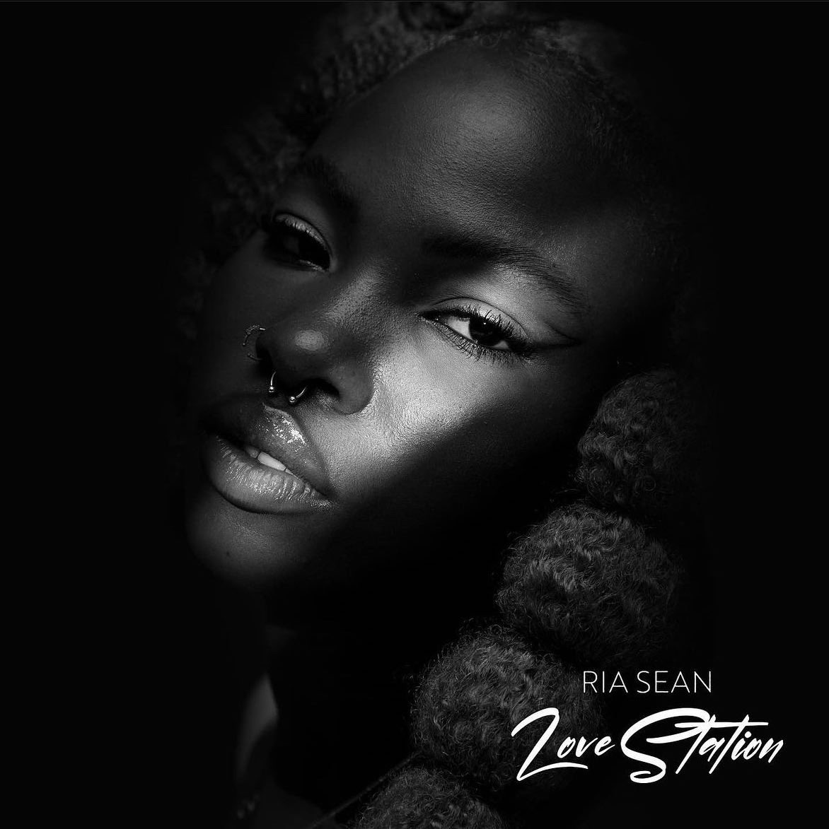 AFWEMMEDIA's tweet photo. The talented @theriasean just released her EP titled “Love Station”. Trust us when we say it’s definitely one for the books.    

#afwem #nigeria #afrobeats #lagos #artist #newmusic #ep #explore #explorepage https://t.co/sF4ogg6cpl