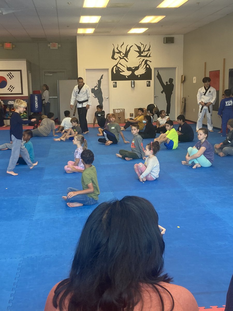 Shannon Donahue tweet media