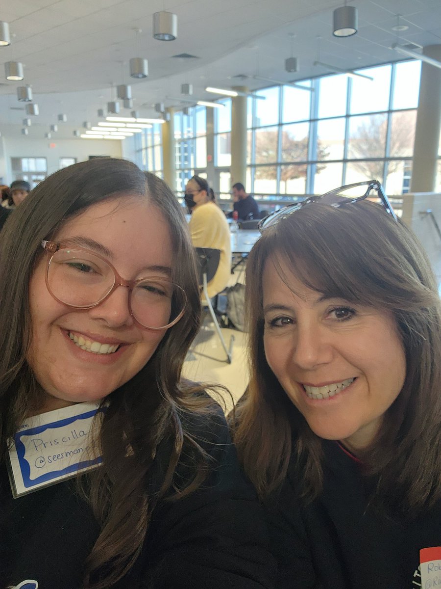 Robin Nehila tweet media