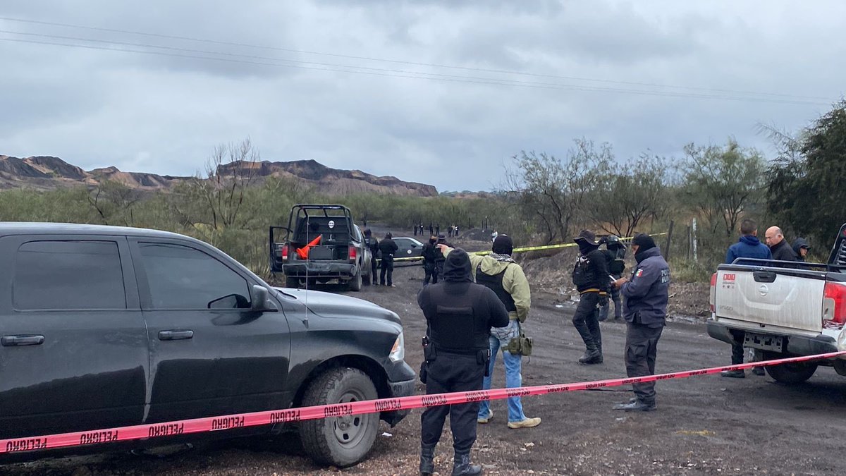 #AlMomento #ReporteZocalo Localizan a mujer ejecutada en #NuevaRosita. Es una persona de entre 30 y 35 años aún no identificada. <a href="/FGECoahuila/">FGE Coahuila</a>