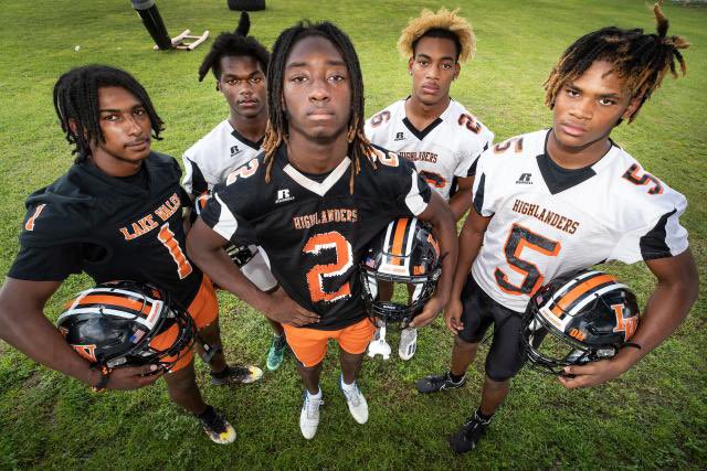 xmarcthespott's tweet image. #LWDB 26 INTS, 11 went for TDs and only allow 2 TDs in 12 games. 📈🚫🛫🔒 We won&apos;t speak on their offensive impact! @xavierMarlow1 @d1cj11 @jaremiah3jr @Corey7H @philippdavis @QuanMedina1
We gonna WORK til it WORK! 🙏🏾