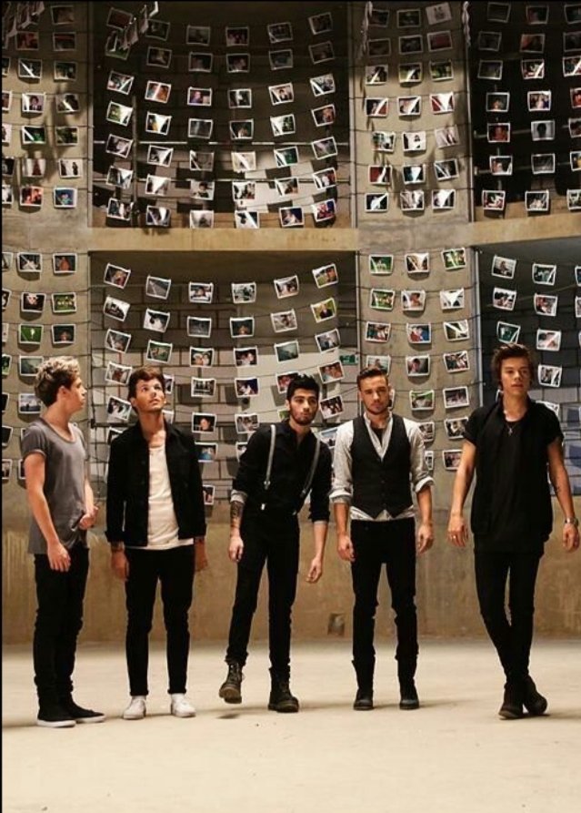 mwiktoriaviola's tweet photo. We could be the greatest team that the world has ever seen💚💙❤💛🇮🇪
I'm voting for #OneDirection "Story Of My Life" (2013) for #AMAsFanFavorite       performance https://t.co/ocYcAEYNpa