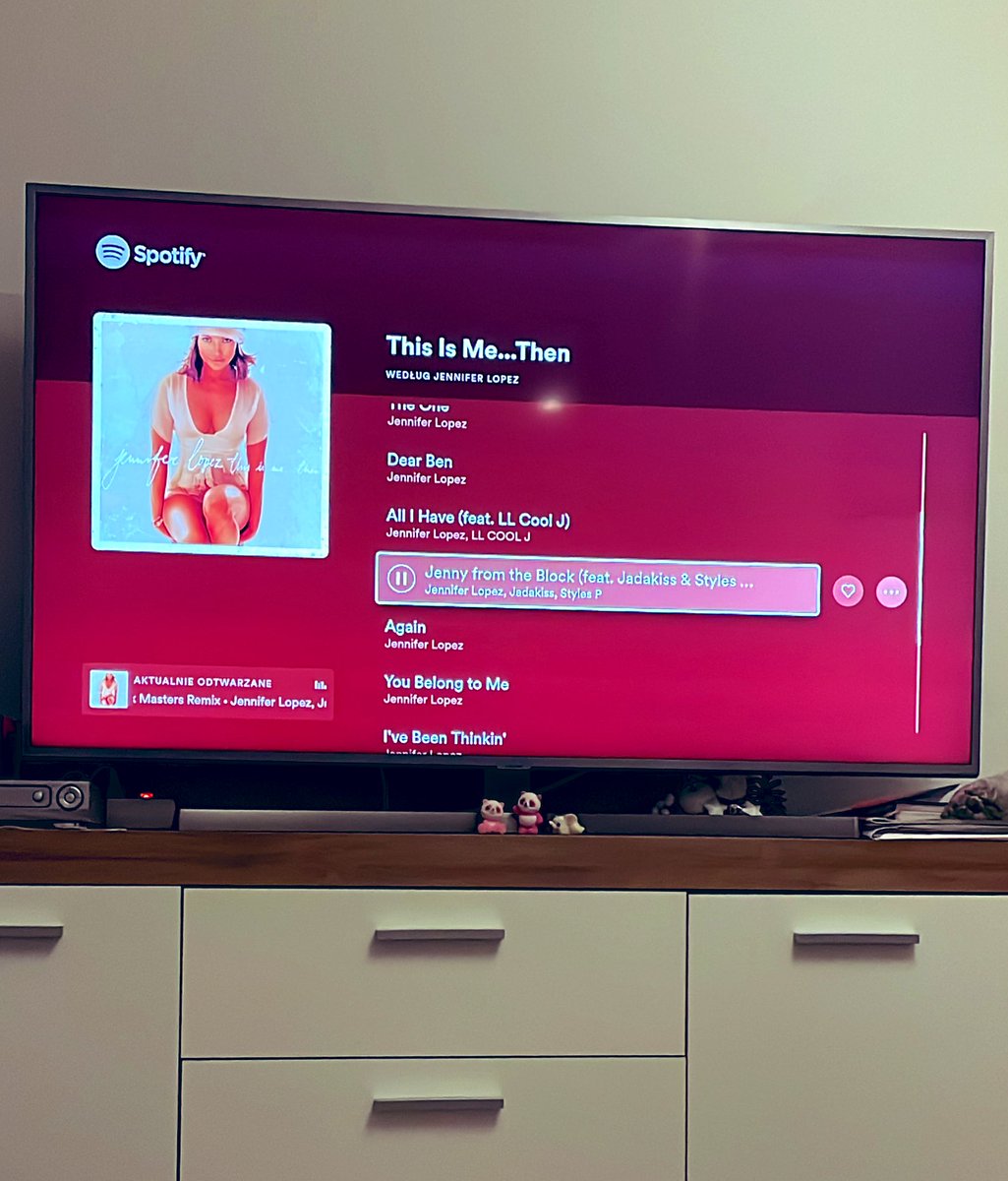 Always good to listen to #20yearsofTHISISMETHEN <a href="/JLo/">jlo</a> 🤍🔝🎶