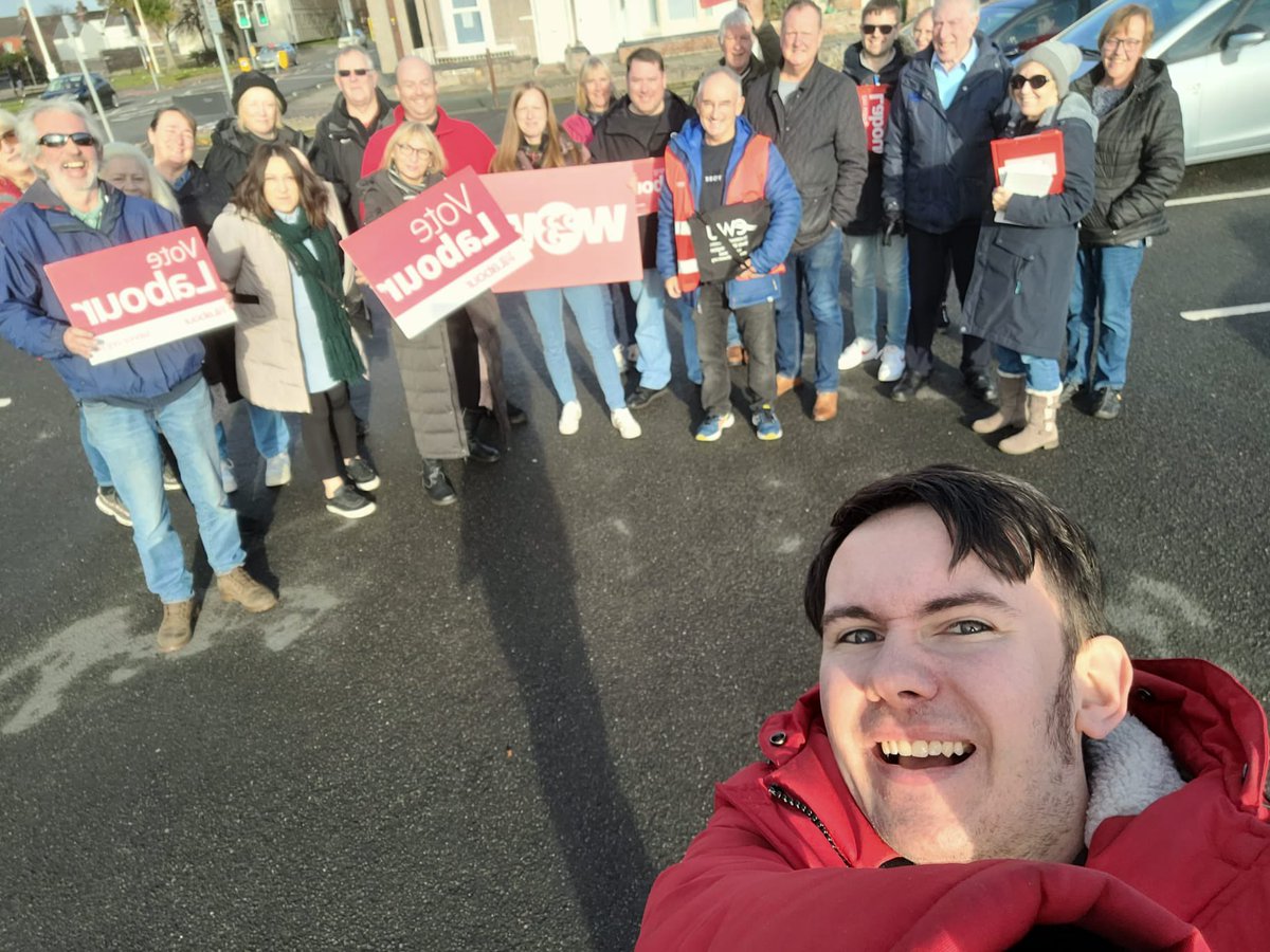Thanks to everyone who came out to Seacombe this morning. Lovely to chat with residents about what Labour is doing all year around for our community.
#labourdoorstep #WinningonWirral #WOW23