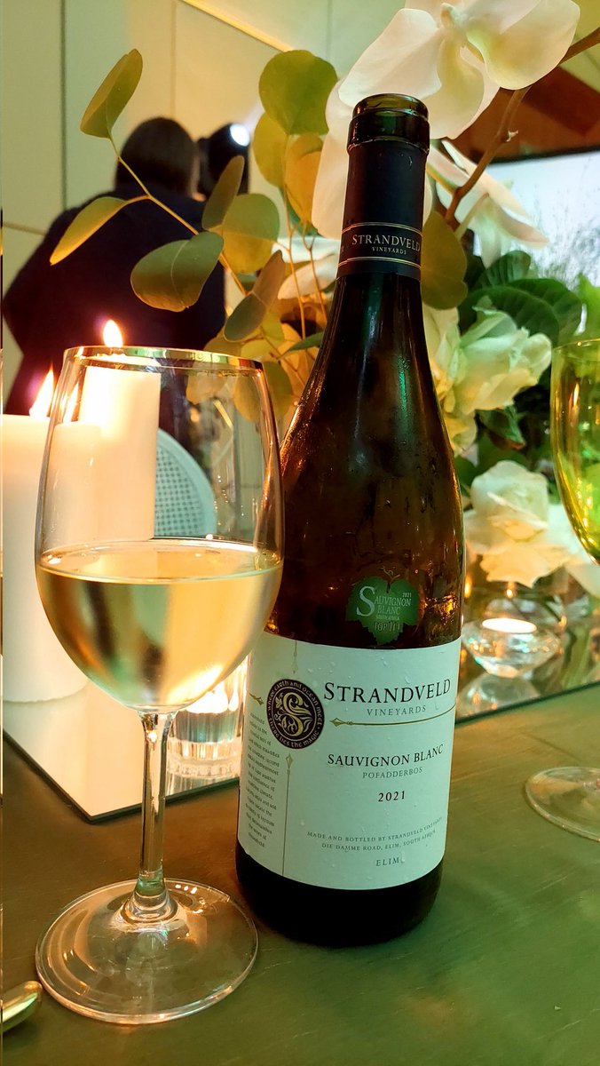 WittyWineWoman's tweet photo. The award winner that's served with dinner!

@DinersClubSA
#DCWinemaker https://t.co/CCdJaNc6U6